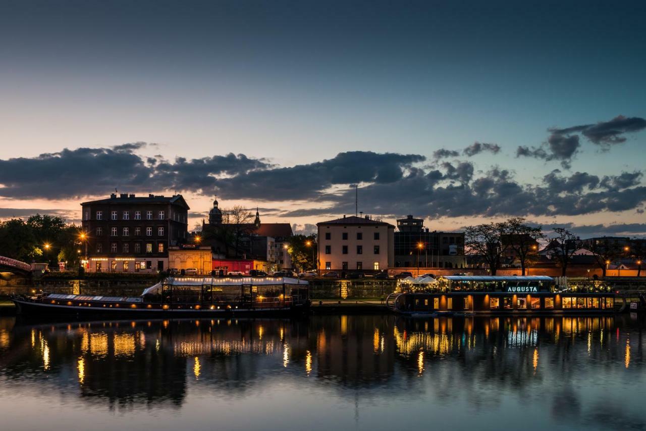 Home Far From Home Cracóvia Exterior foto